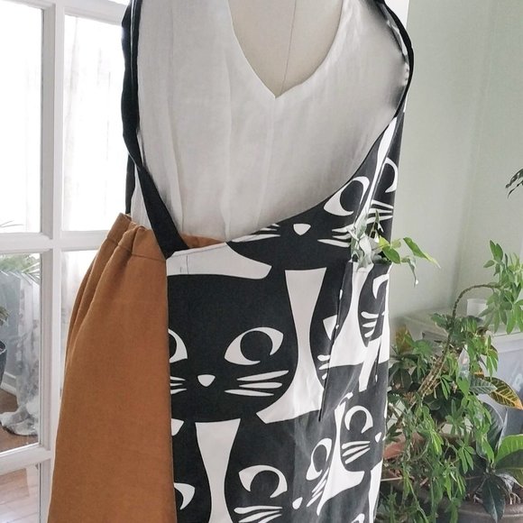Womens Japanese CrossBack Apron. Cat lovers apron. No Ties Apron. Upcycled apron - Picture 7 of 8